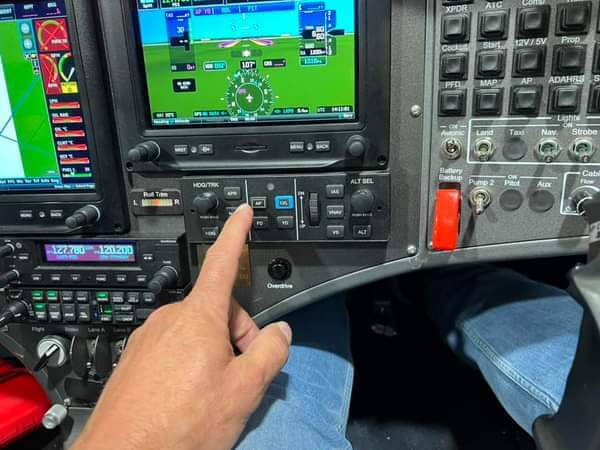 05 Here I turn it on and it flies AutoGyro