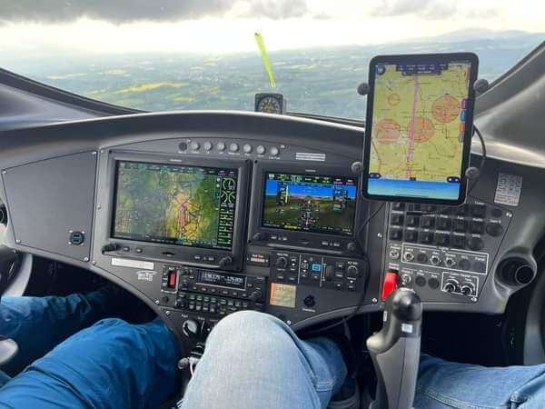 07 On the way there it flies itself according to the map. We bring back a normal Cavalon so we d AutoGyro